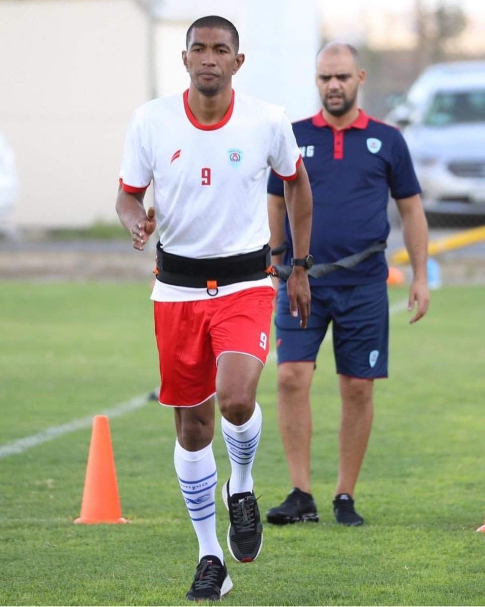 Barea_Bm12's tweet photo. ANDRIATSIMA Faneva Imà 🇲🇬

Sary nandritry ny fanazaran-ten'ny Abha Club, klioba vaovao hilalaovan'i rakapy Fané any Arabie Saoudite. Prompt rétablissement @fanevaima 💯💪

.
#Faneva #Ima #AbhaClub 🇸🇦
#BM12 https://t.co/Cx13JlBgGV