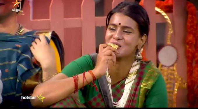 MeeraRealArmy's tweet photo. @meera_mitun https://t.co/ThxNa33w3K