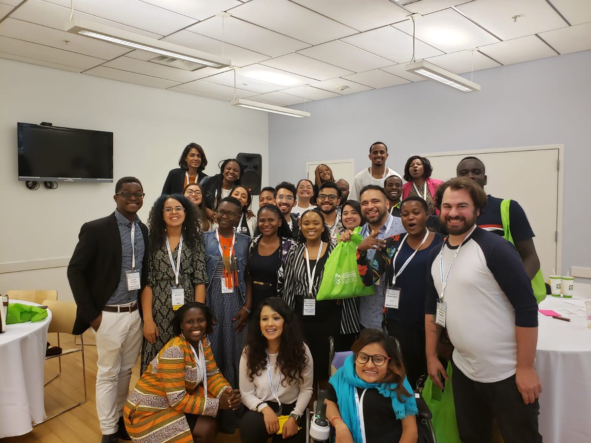 youthleadglobal's tweet photo. #Challenge
"Youth are 25% of the world population, but they are 100% of our future 

RT if you agree
.
.
.
#Youth #Youthleadleasld #GYEOS https://t.co/0QVVqntven
