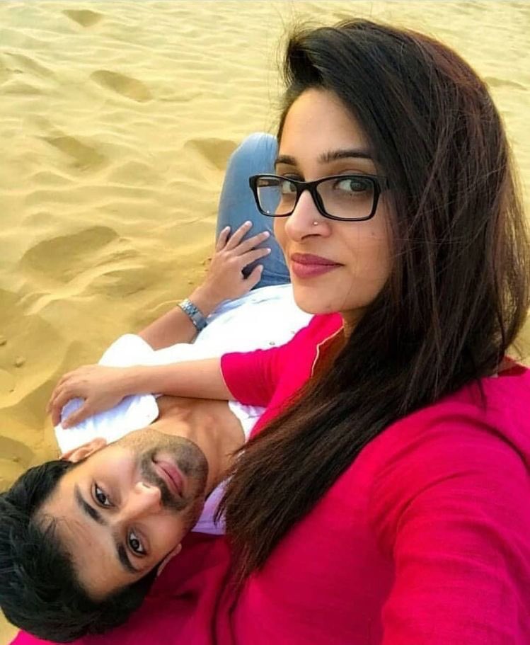SimranA93715832's tweet photo. Doppelgänger alert @Lilly https://t.co/I4DsOdd0hh