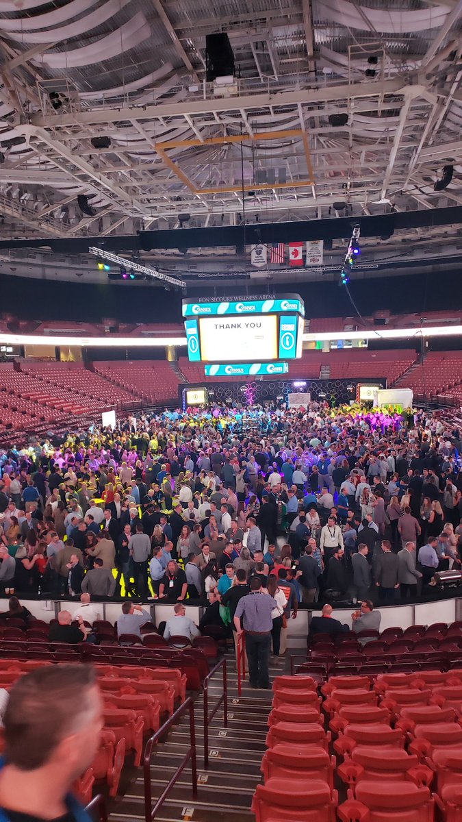 jessicadash's tweet photo. You know your company is leading the charge when you take over The Well in #yeahTHATgreenville ! We have the best partners in the industry, get ready for #snxinspire19 ! https://t.co/Yin1Pc1EUu