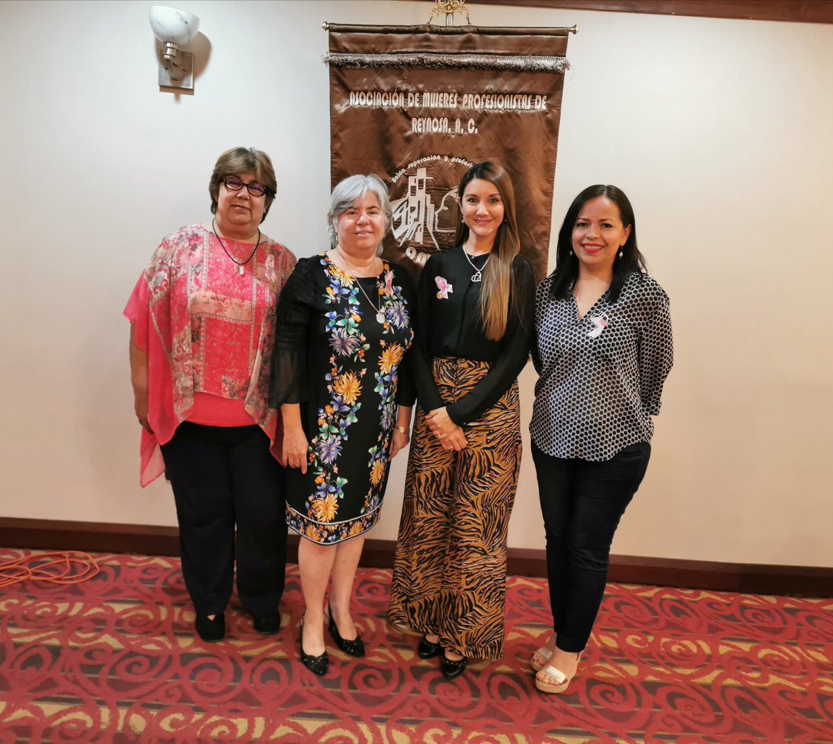AmpracReynosa's tweet photo. Novena Sesión Ordinaria en #AMPRAC #Reynosa con la presencia de Odeth Melhem, Presidenta de #EduCáncer.
#OctubreRosa #CáncerDeMama #Prevención https://t.co/EAP0fbMyay