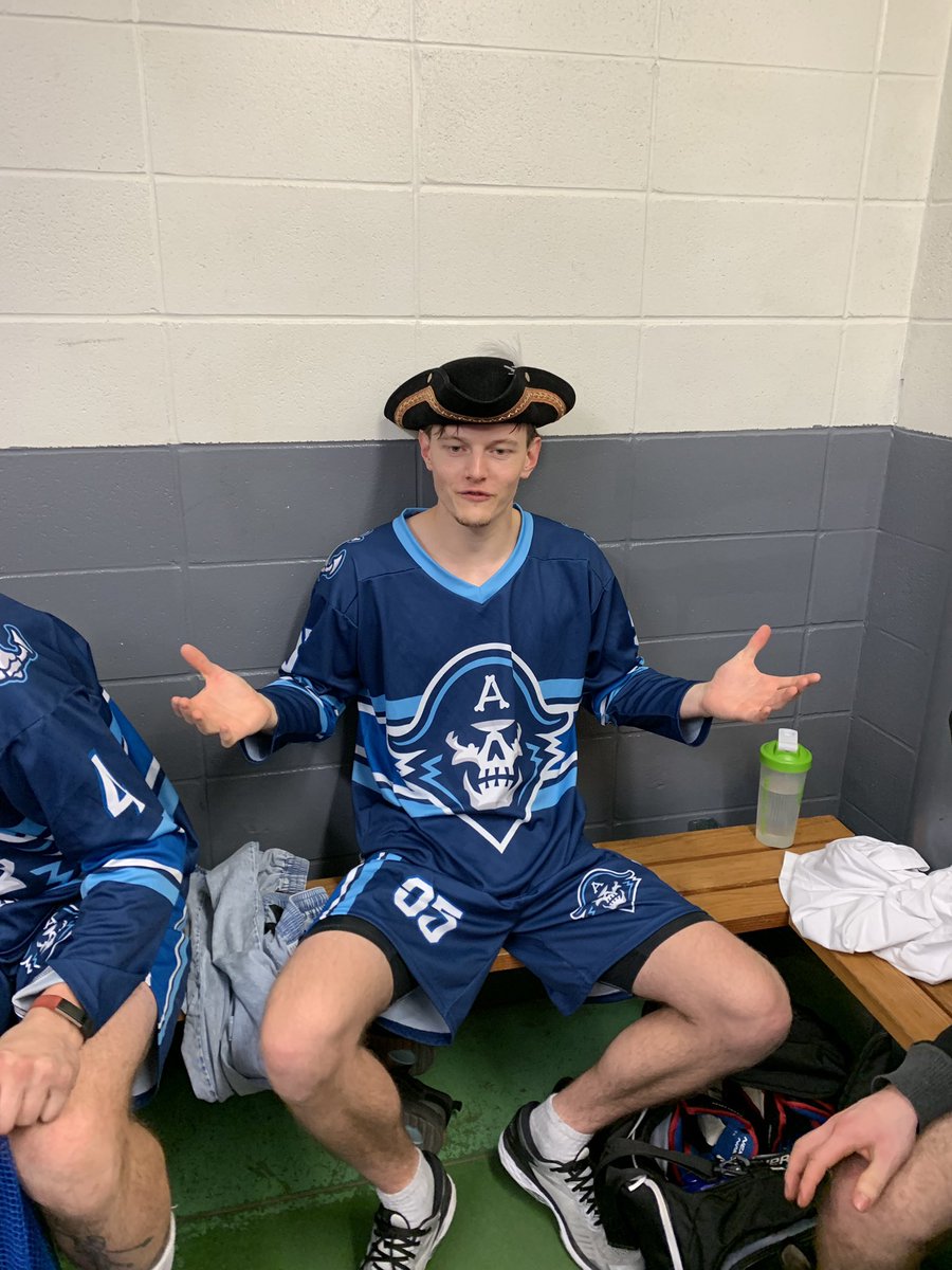 Big comeback team win from the mates tonight!!! 6 - 4 over the first place Cobra Kai! Player of the game goes to Rob with the game winner! The win puts our record at 2-1-0 in the new div.