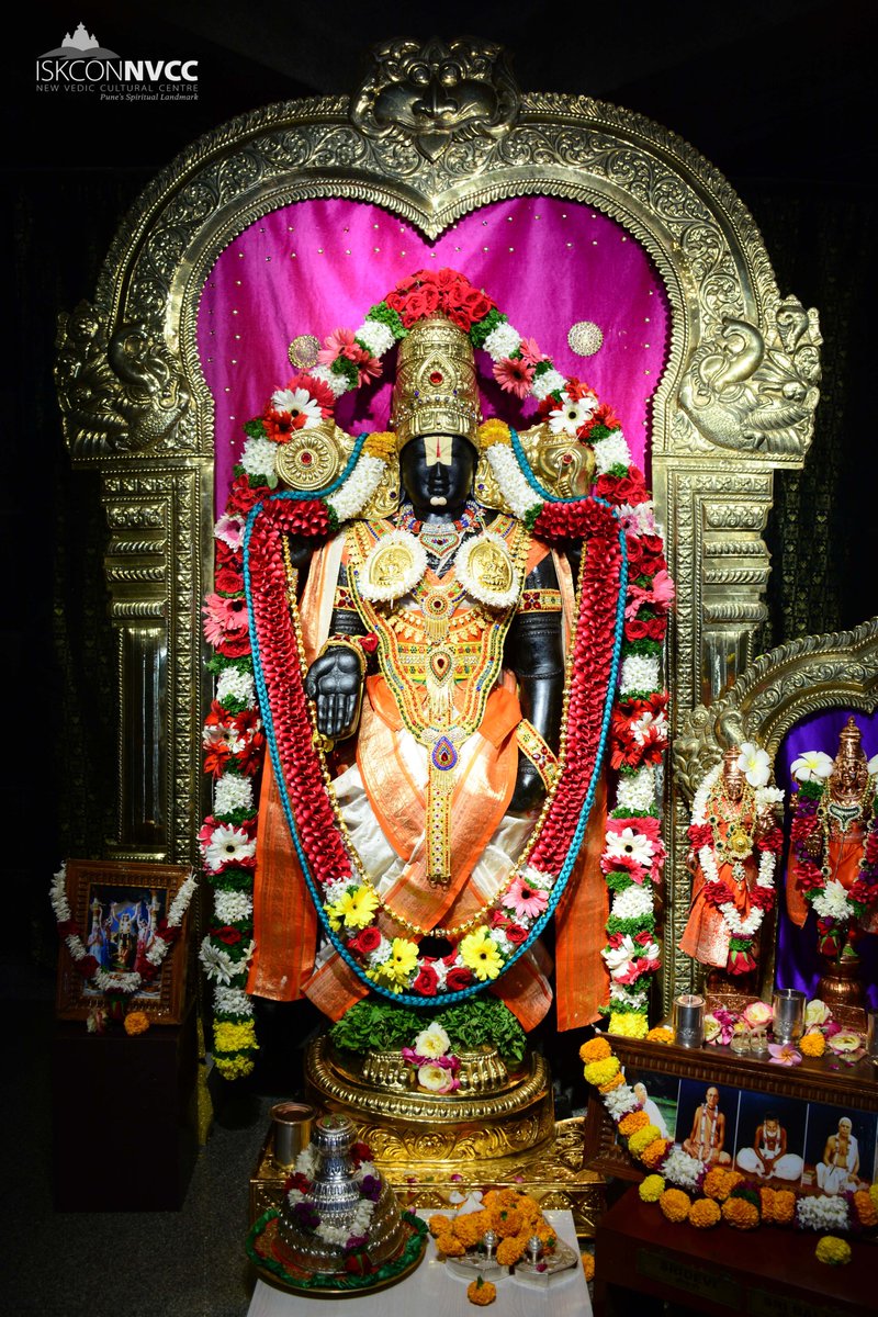 ISKCONPune's tweet photo. Today's 03/10/2019 Darshan of Sri Balaji
#ISKCONNVCC #ISKCON #PUNE #DailyDarshan
#EarlyMorning #Krishna #03October #temples #worship
#Blessings #BestofTheDay #realbeauty #StayBlessed
#Thursdaylove #HaveAGreatWeek #BeHappy #Thursday
#culture https://t.co/gvYoEfG7CY