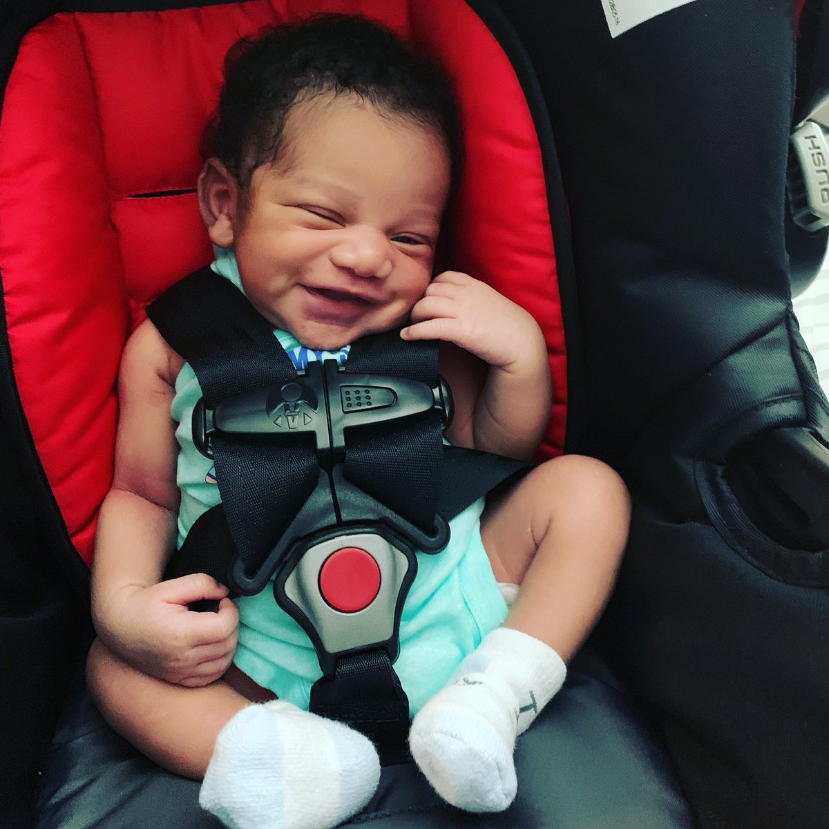 ThtPrettyMfmoni's tweet photo. My baby boy 💙😎 https://t.co/ONCdwDDCoc