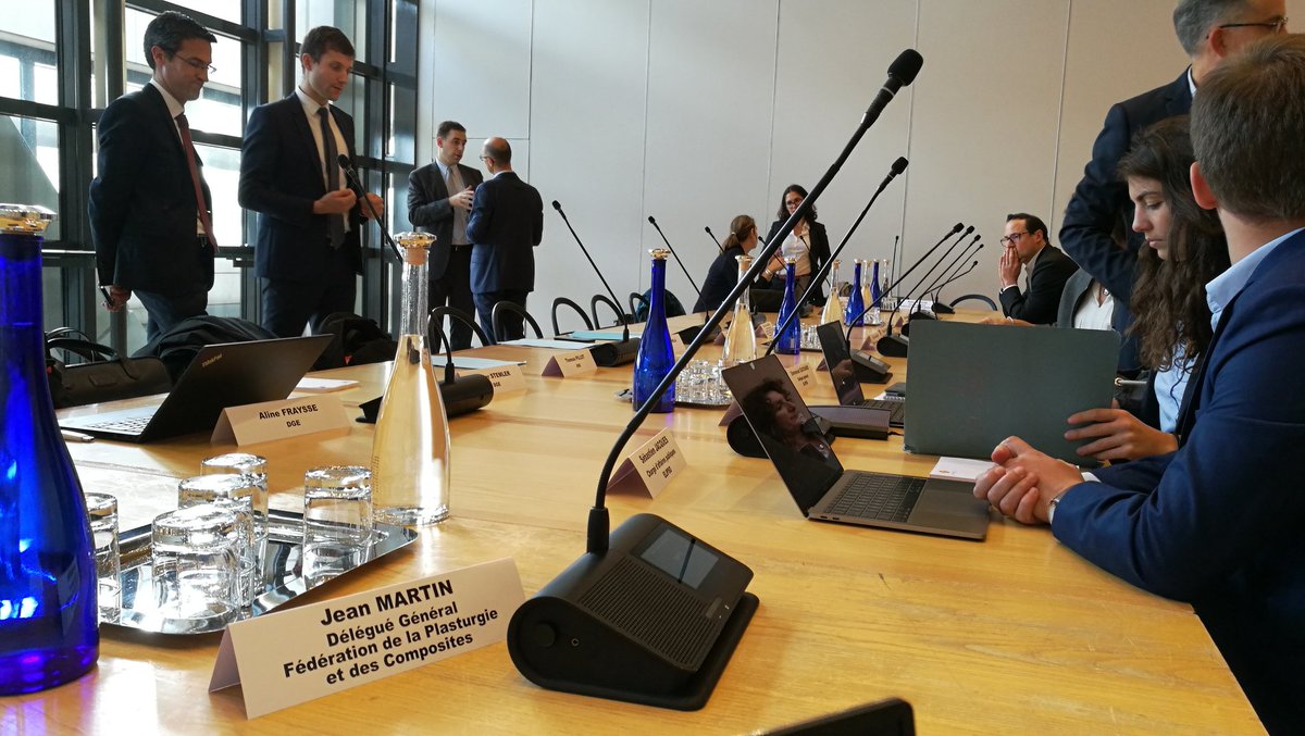 madec_m's tweet image. Hier après-midi, réunion à Bercy entre @Economie_Gouv @Min_Ecologie et les acteurs de la chaîne de valeur des plastiques pour finaliser les Engagements Volontaires d'incorporation de #plastiques #recyclés ♻️♻️♻️