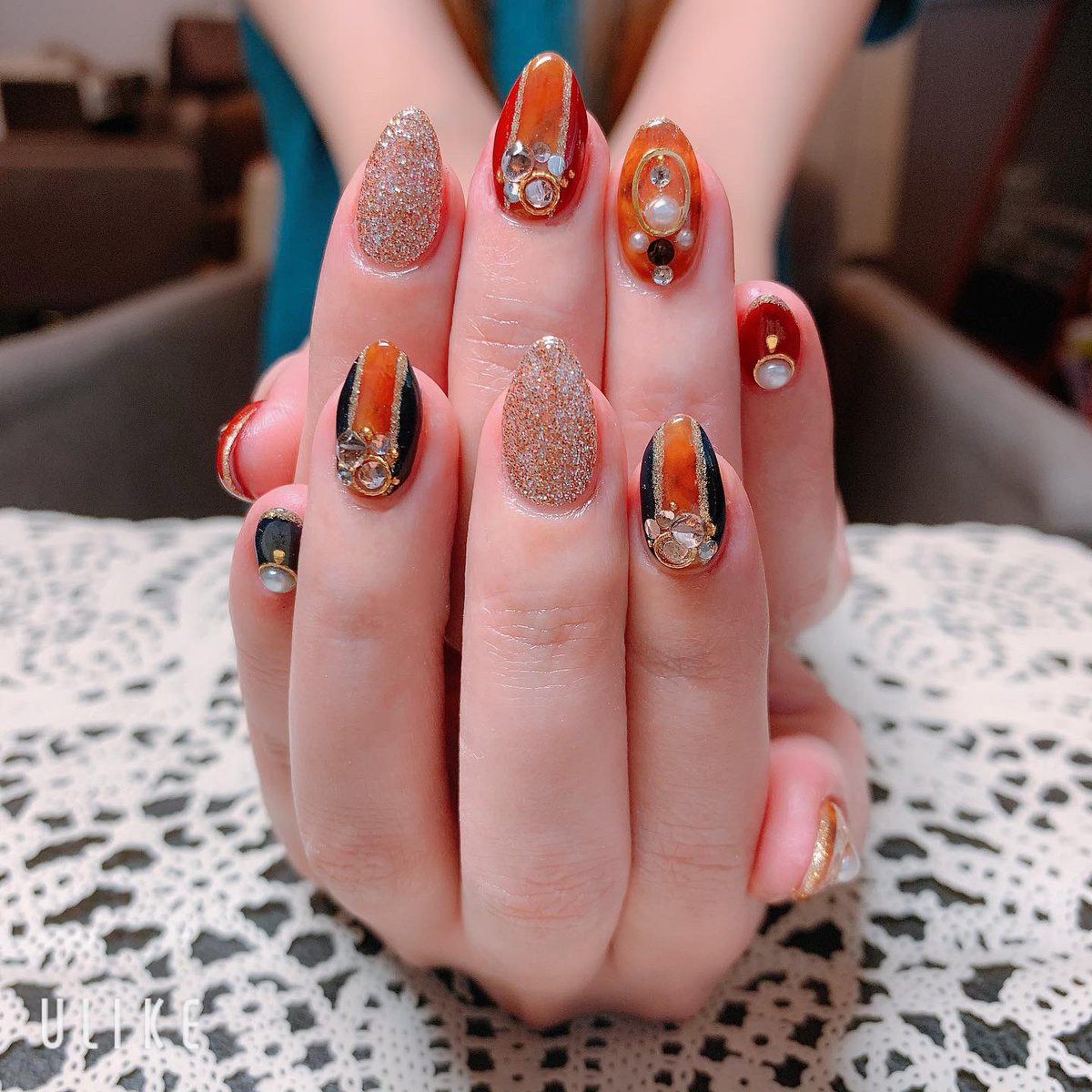 Taka Emi No Twitter New Nail 秋の定番べっ甲ちゃん 差し色にボルドーとネイビー ジェルネイル 大人ネイル ネイルチェンジ ネイルデザイン 秋ネイル キラキラ ストーン べっ甲 べっ甲ネイル 可愛い ネイル好きな人と繋がりたい T Co