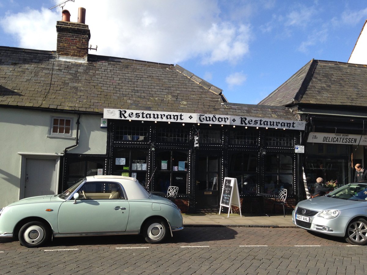 neilalexander_'s tweet photo. A sense of place is hugely important to me when I’m writing. My debut novel is a love song to Whitstable and all its quirky charms: with vocals by Cilla Black 🌈 #MargaretSmallSingsARainbow #whitlit https://t.co/cxxLkwu26G