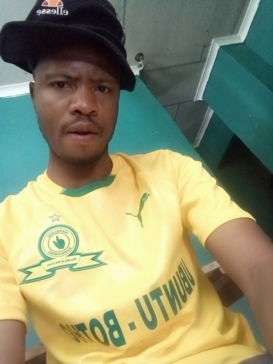 AFringz's tweet photo. Yellow nation https://t.co/pqq3YowwuT
