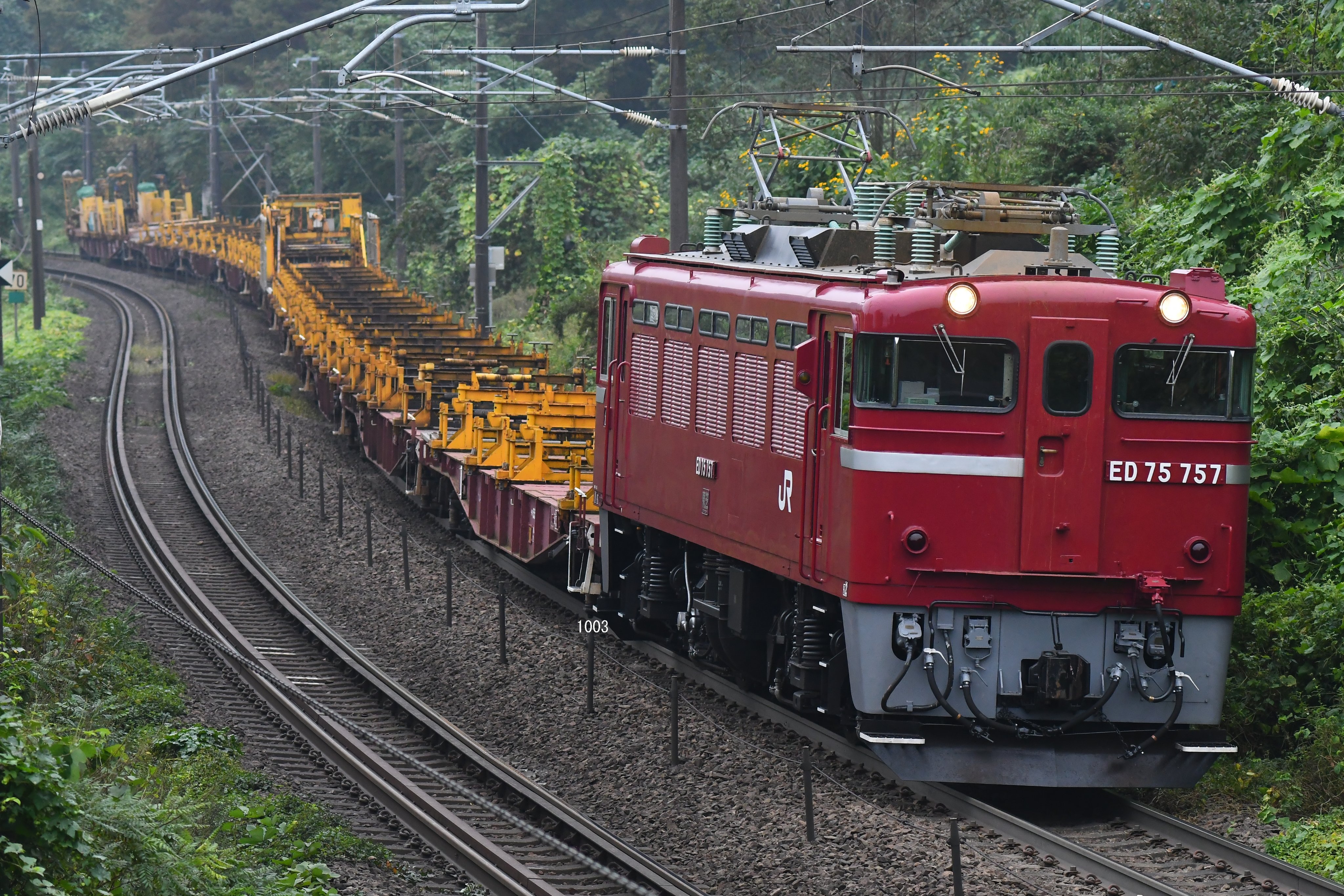 1003 в X: „2019.10.03 工9593レ ED75 757[仙]+チキ5500形(仙ｾﾝ