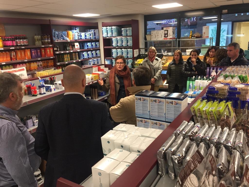 balidea's tweet image. 🏘️@Dementiavillage is an amazing place where nurses and specialists provide the residents the necessary 24h care. This concept is in harmony with #UnderstAID, our platform that eases customised guidance on how to deal with dementia. 

#LEXSaúdeHolanda  @ClusterSaude @CodigoMAIS