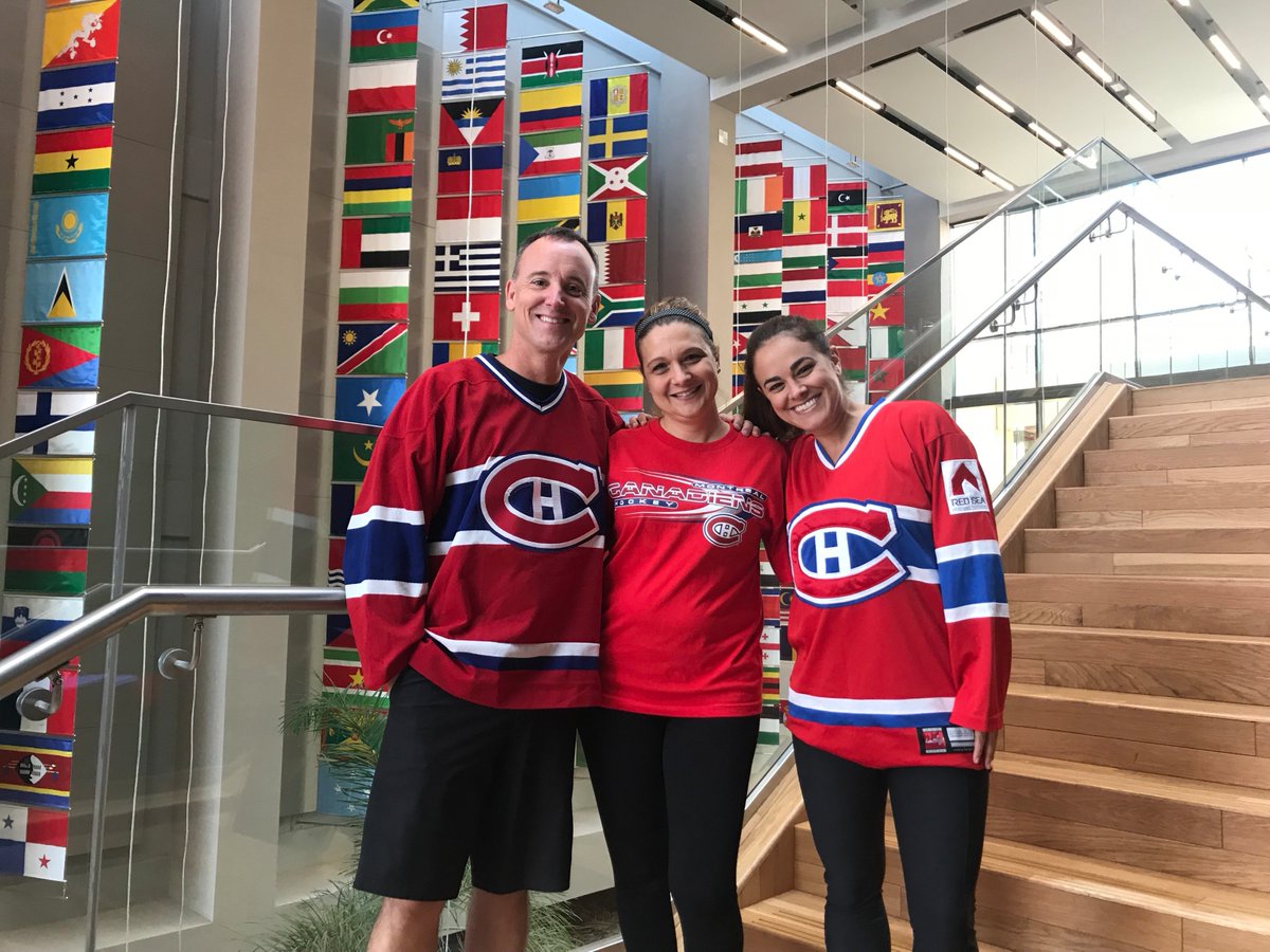 It's Sports Pride Day at Dubai American Academy and there is always pride in being hockey fans!! @CanadiensMTL #habs #hockeyinthedesert #welovehockey