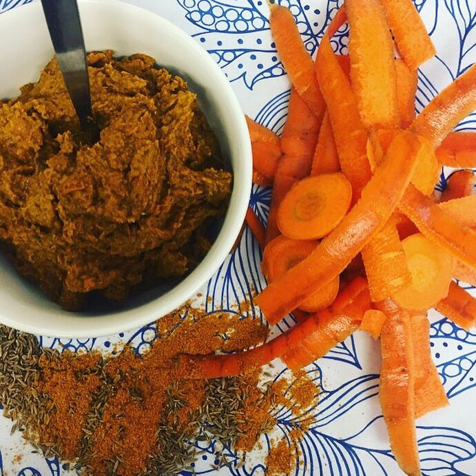 S_Aitkenchef's tweet photo. Few dishes so far melon(rind) chutney! Carrot (trimmings) curry paste! Roast onion (trimmings) purée flavoured soda bread! Red cabbage (leaves and base) jam! #createtastefromwaste #oddsandends #toptotailcooking @BaxterStorey @Bschefacademy https://t.co/4oAdRLf2b7