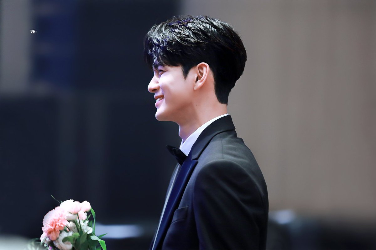 RE_ONG950825's tweet photo. 191002 축하의 순간
#옹성우 #ONGSEONGWU #オンソンウ  #邕圣祐 #องซองอู https://t.co/0VSCqRmoCR