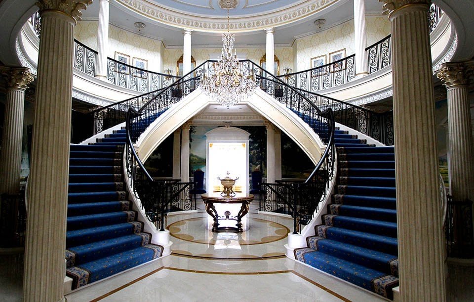 Don't mind us...just swooning over some of our staircases. 😍😍😍