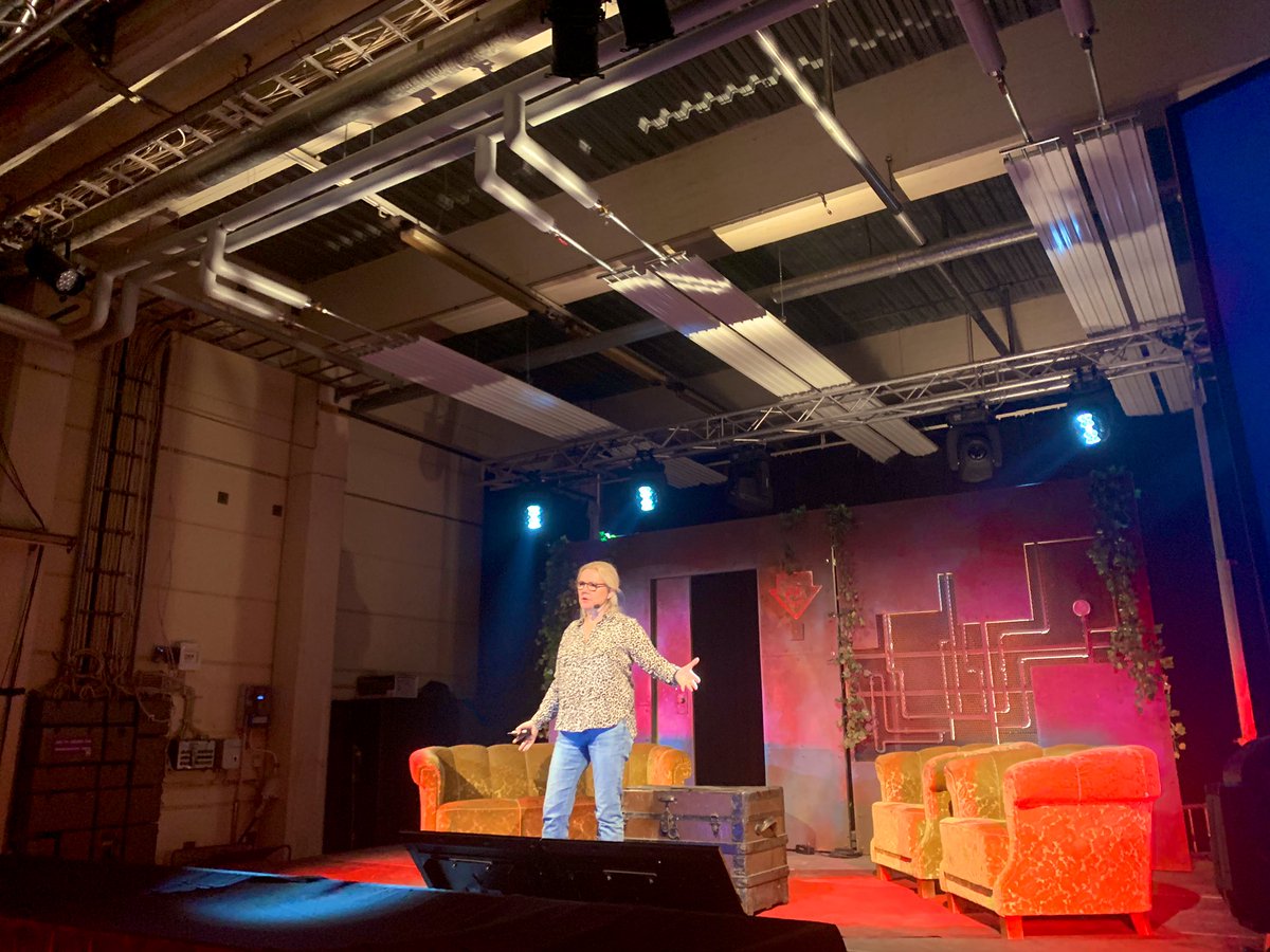 jessicableching's tweet photo. Always nailing it! @Nordvalla on #TheStreamFest #sthlmtech #helyes #nordicmade 👏💎 @thestreamfest https://t.co/Zk5cUPjtDI