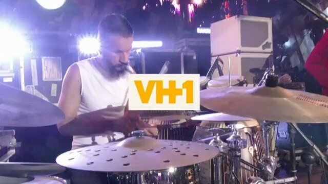 Leodiangilla's tweet photo. DA NON PERDERE!!!
#Repost @lorenzojova
・・・
domenica 6 ottobre alle 22.45 su @vh1italia (canale 67) #jovabeachparty #speciale #specialone #specialissimo #sivooola #leodiangilla #iplaypercussion #iplaydrums #percussion #percussions #percussionist #musicianlife Watch #Instavide… https://t.co/AKIsgfdgw4