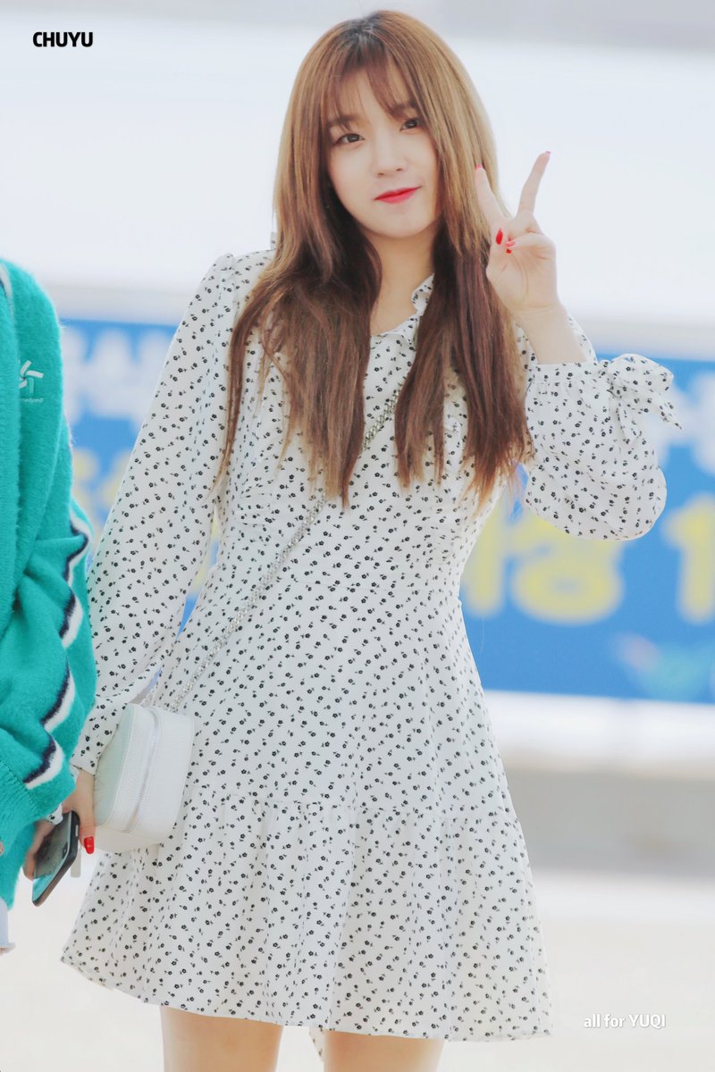 yooqipie's tweet photo. Good afternoon~ On the way to Jakarta for #SpotifyOnStageJKT2019! Can't wait to meet Indonesia Neverlands~ > u <) 

📸 chuyu0810 https://t.co/EK1aWz17aa