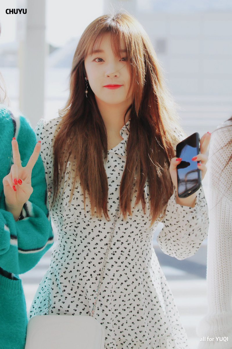 yooqipie's tweet photo. Good afternoon~ On the way to Jakarta for #SpotifyOnStageJKT2019! Can't wait to meet Indonesia Neverlands~ > u <) 

📸 chuyu0810 https://t.co/EK1aWz17aa