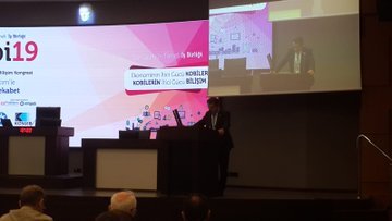 Bölgesel kalkınma aracı olarak önemli görevler üstlenen kobiler ülkenin önemli dinamiklerindendir ve bilişim teknolojilerine sahip olanlar geleceğe de sahip olacaklardır. 

#TBD #KOBİLERveBİLİŞİM #2izmirkobibilişim #izmirkobibilisim