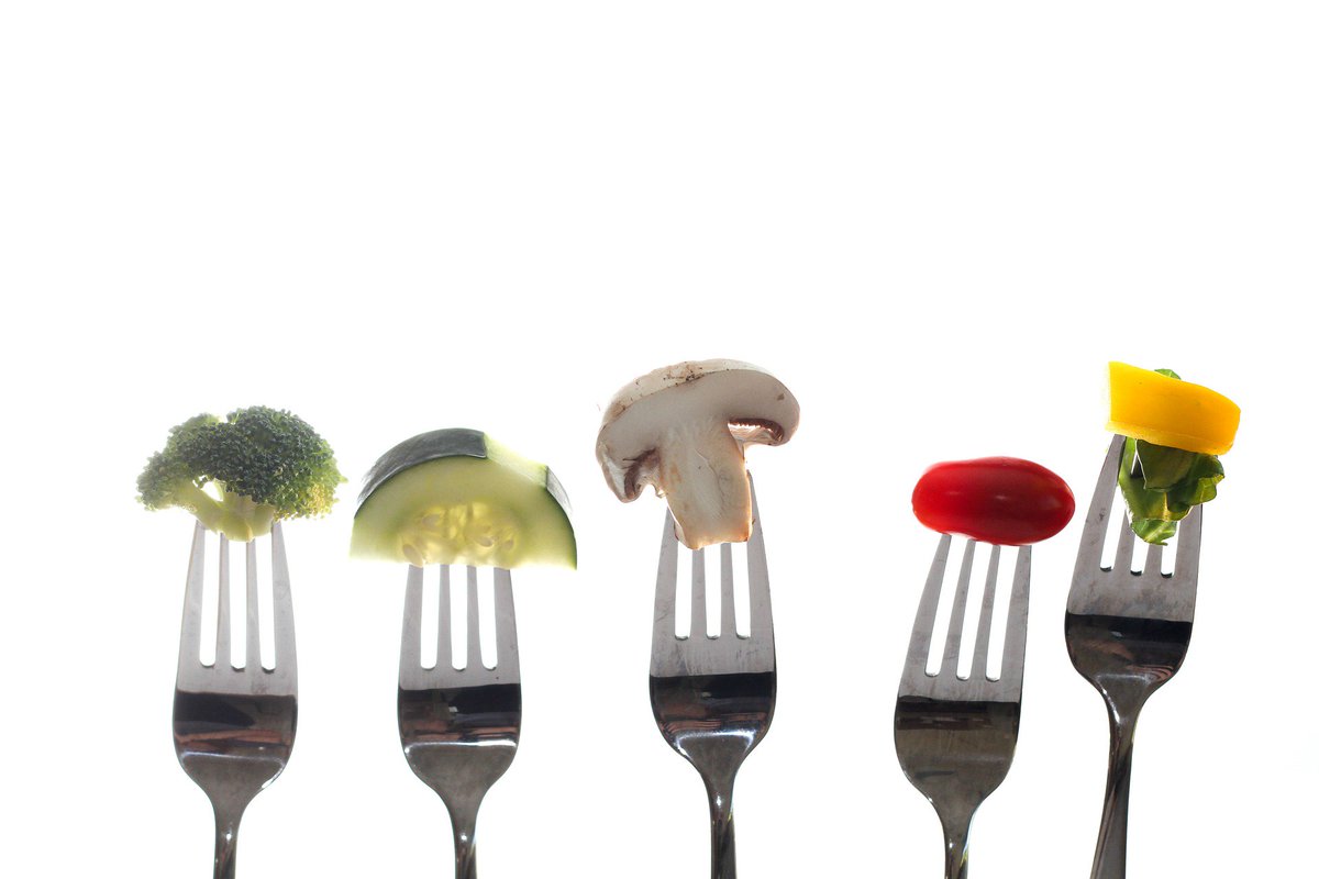 EU_Sofie's tweet photo. That broccoli on your fork! 🥦
Do you want to know where it came from? Who grew it where? How was it preserved & transported? 🤔 SOFIE platform will make food chain supply transparent. Read how here: https://t.co/aK9wMYwZ02
#blockchaintechnology #IoT #QRtraceability @Synelixis https://t.co/M87de6lL1z