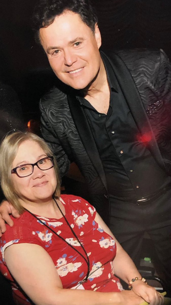 Great to meet <a href="/donnyosmond/">Donny Osmond</a> and <a href="/marieosmond/">Marie Osmond</a> tonight. Cracking show and esp to see our friend Barbara meet her heroes. #vegasbaby #Memories <a href="/FlamingoVegas/">Flamingo Las Vegas</a>