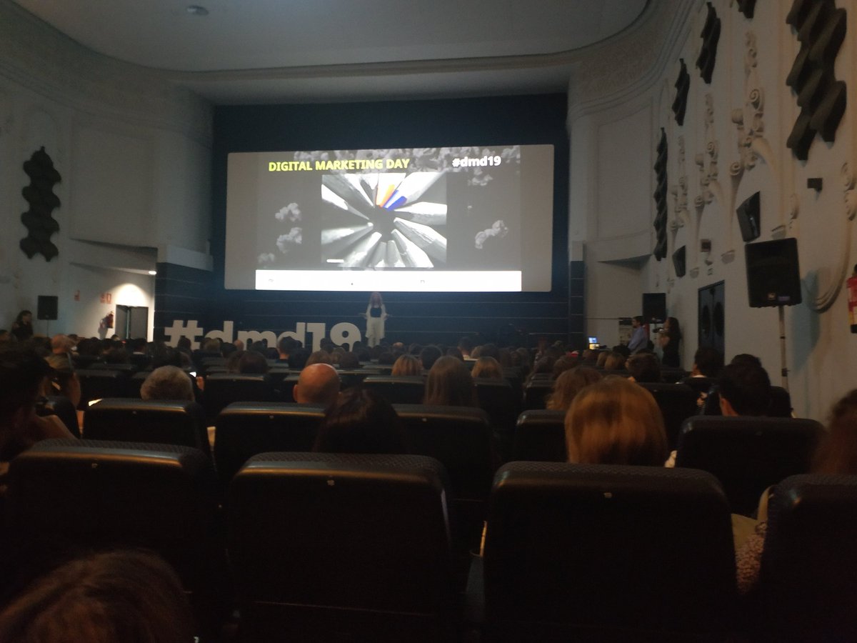 AlejandroCDI1's tweet photo. "La curiosidad es universal!" #DMD19 #FPyoaporto En la ponencia de @TeresaViejo ! https://t.co/Ndy9qPWpYJ