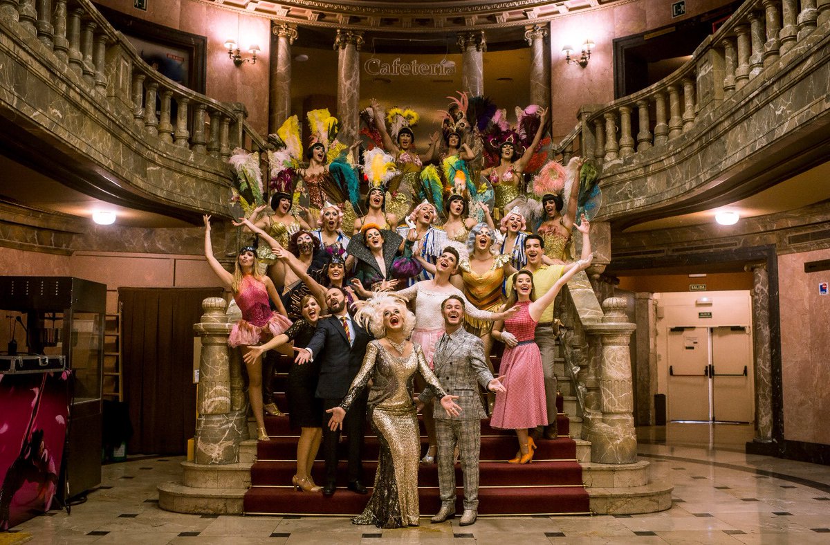 ESTRENAMOS HOY!!!! <a href="/LaJaulaMusical/">La Jaula de las Locas</a> <a href="/AngelLlacer/">Àngel Llàcer</a> #teatrorialto