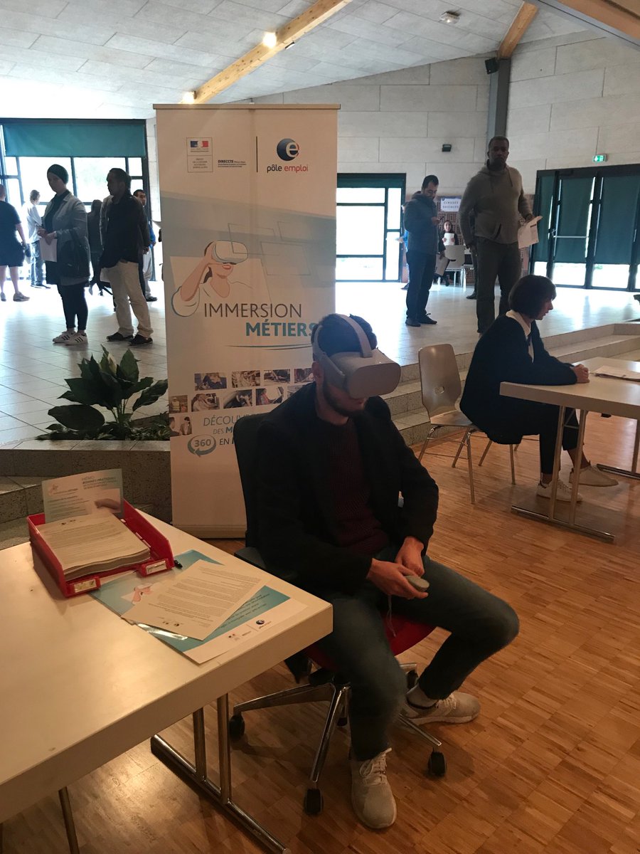 Découverte des #métiers qui recrutent via la #realite_virtuelle.
Une expérience immersive grâce au partenariat <a href="/Direccte/">Dominique DERENNE</a> et #PoleEmploi