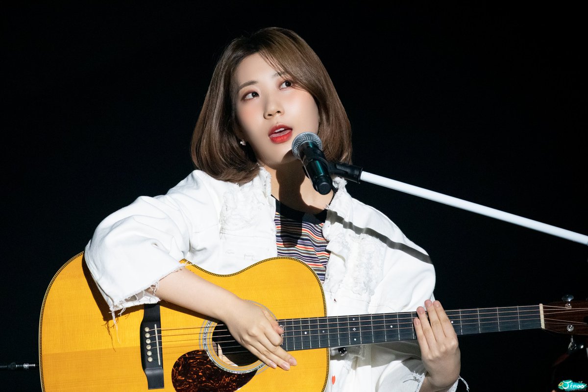 jinoo_baragi's tweet photo. 190922 볼빨간사춘기 JOY OLPARK FESTIVAL 직찍 by 지누
https://t.co/1qDgH1jkO7 https://t.co/UzvV24KQg0