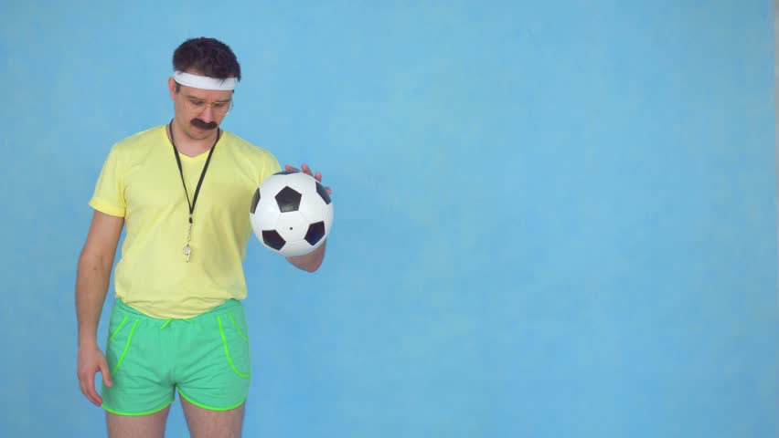 (Winter is Back,Football is Back, Beer is Back:Another Season is Upon Us!) #berlin #fussball