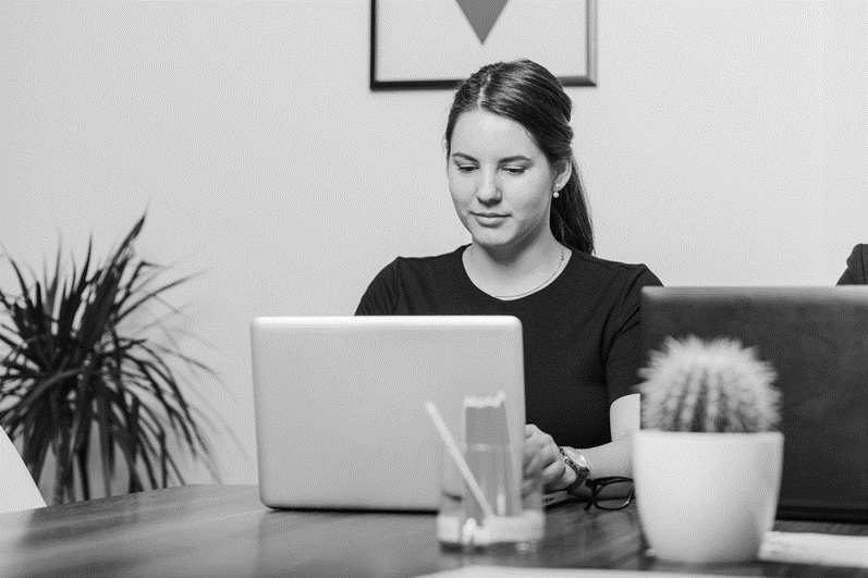 PlatiniumFormat's tweet photo. Découvrez 3 métiers valorisants et qui recrutent : #employéadministratifetdaccueil, #secrétaireassistant et #secrétairecomptable. 

Formez-vous avec @PlatiniumFormat , obtenez votre diplôme et décrochez rapidement l’emploi qui vous correspond: https://t.co/NEi8Y3EouU https://t.co/QS78fUXXoC