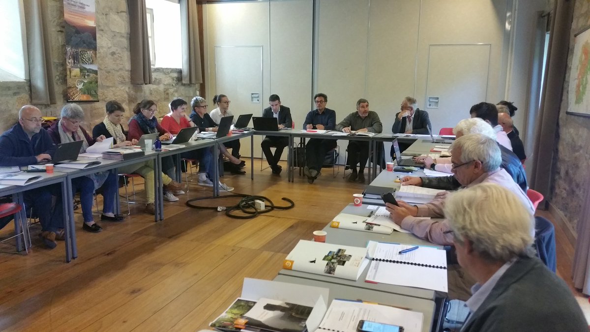 ParcduMorvan's tweet photo. #ParcduMorvan présent à AG #IPAMAC à Florac au siège du PN des Cevennes :
Forêts anciennes, GTMC, revitalisation des bourgs, au menu notamment https://t.co/w2PbSIl3Da