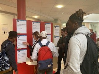 1SP1E2019 #VersUnMétier - Au coeur de l'#emploi et la #formation ❗️Forum Industrie ce jour au Pôle emploi St-Etienne Chateaucreux ❗️ Découvertes des #métiers de l'industrie et la métallurgie et des formations ; de nombreux postes à pourvoir. Tous les acteurs se mobilisent !