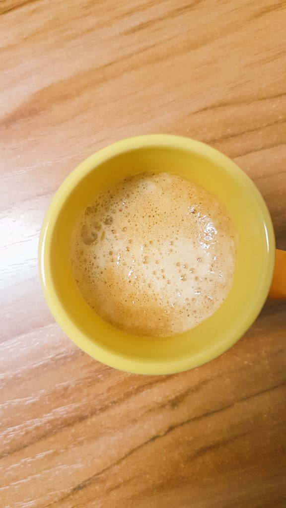 NicolaTissi's tweet photo. Welcome to my new (long-awaited) team member: a proper coffee machine.the real deal. Legit.and end of the @nespresso capsule slavery! #wellbeingatwork #energykick #happinessinacup #HomeIsHere #worktastesgood https://t.co/B2ZqkTTRkJ