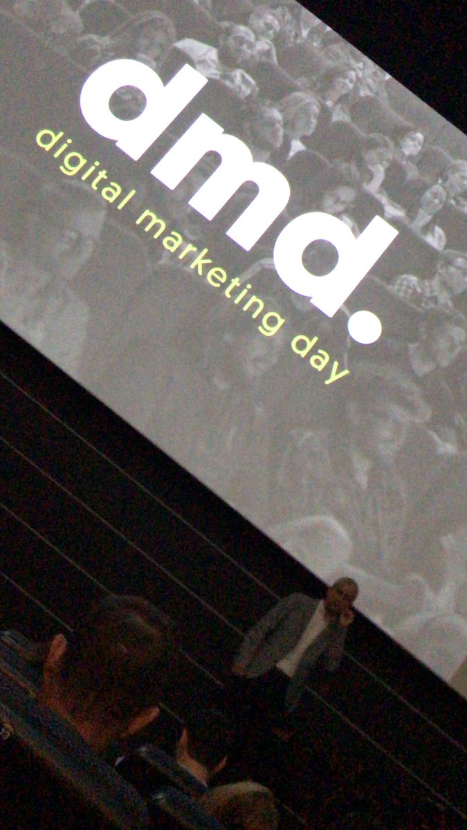 MagnoAngela's tweet photo. “Cnd el turismo encontró al SmartData” por Moises Rubiño, porque usar plataformas y #smartdata es algo que impulsa cualquier sector!! #DMD2019 @WindupSchool https://t.co/OllntGg4g8