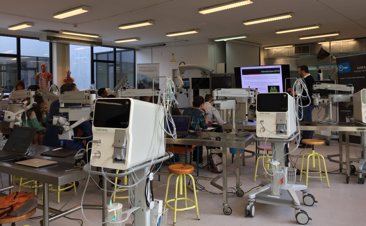 AforoCongresos's tweet photo. Desde hoy y hasta el sábado 5, organizamos una nueva edición del #curso #3DFiberSdr en la Fac. de Medicina de @unican con una jornada repleta de ponencias y sesiones prácticas en #neurocirugía 👉 https://t.co/tnLe83QC07
@NeuroRaquisHUMV @HUnivValdecilla @SociedadSENEC @EANSonline https://t.co/R7gZ0nAqlY