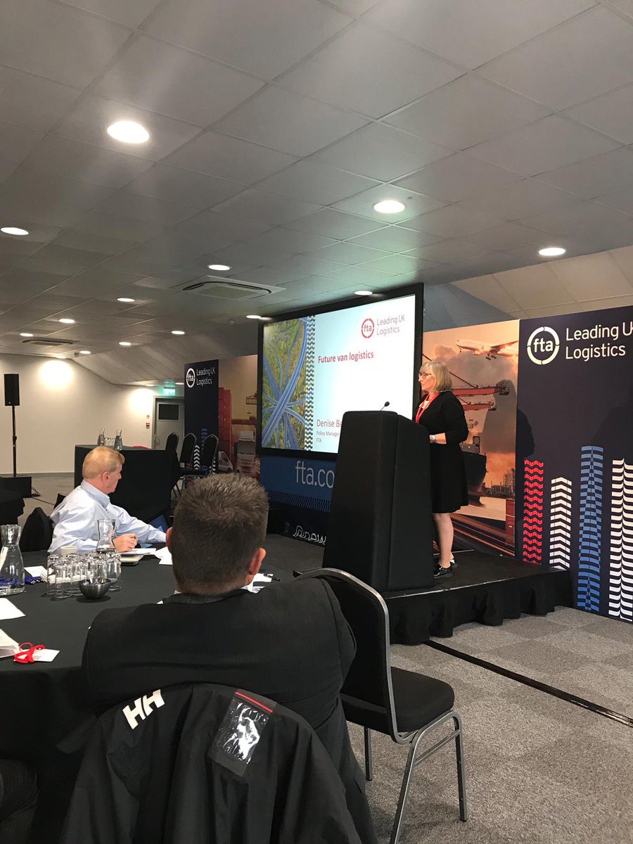 Van Excellence tweet media