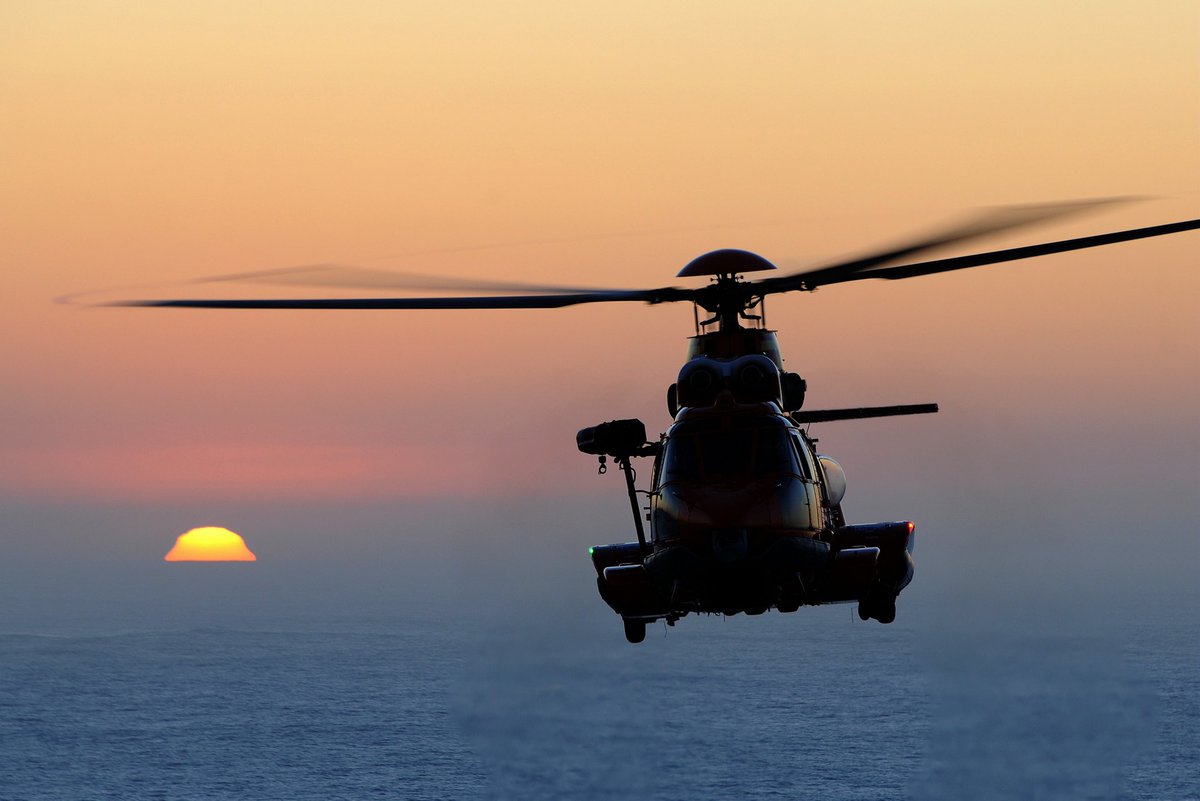 Happy to announce that @AirGreenlandSAS has ordered two Airbus #H225 heavy helicopters to support its bid to win its home country’s search and rescue (#SAR) contract! 🚁🇬🇱 bit.ly/2o48P1R