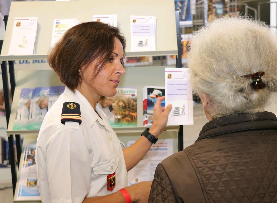 HopitalLegouest's tweet image. L'HIA Legouest est présent sur la Foire Internationale de Metz, tous les jours de 14H00 à 19H00 jusqu'au lundi 7 octobre 2019. @FIMetz 
Venez nombreux découvrir nos plaquettes d'offre de soins et de recrutement, ainsi que notre exposition de photos pour la journée des #jnbat