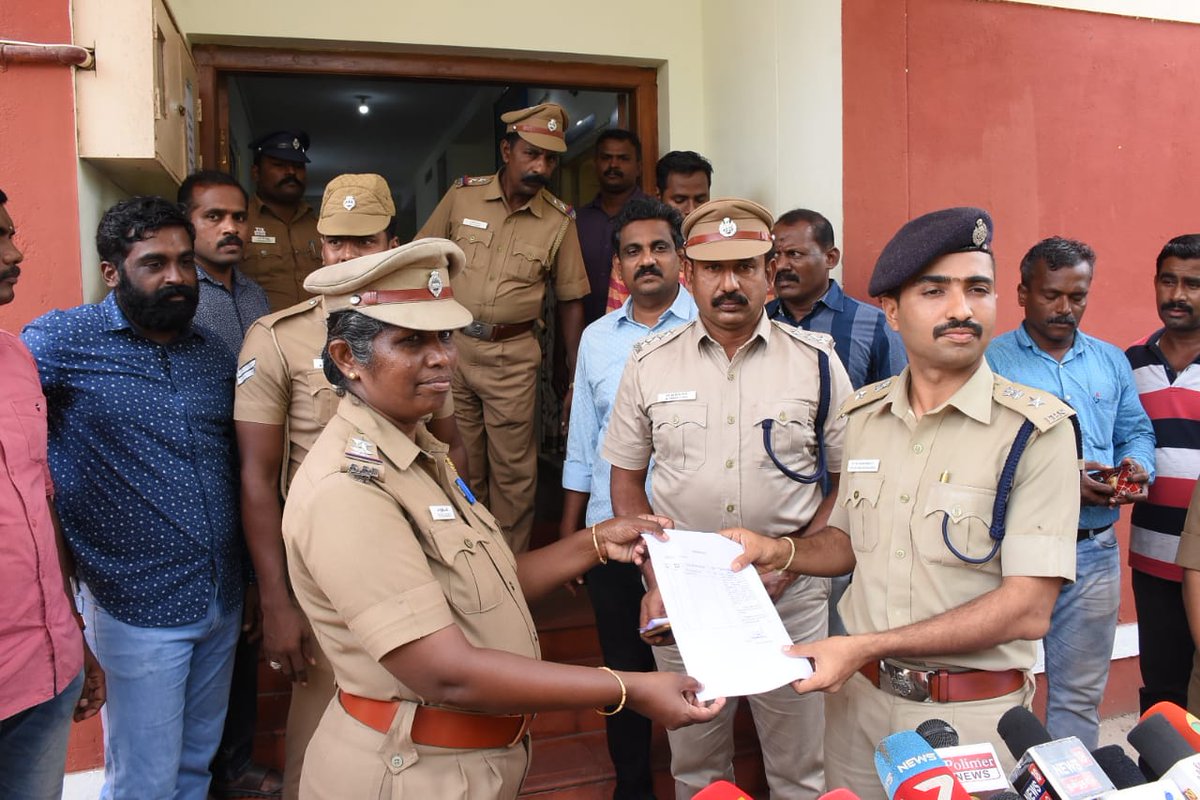 Thinakaran Rajamani Pa Twitter Tirunelveli Sp Arun Sakthikumar Said That Police Had Secured Two Suspects In Kadayam Robbery Case In Which Elderly Couple Fought Off Sickle Wielding Robbers Suspects Absconded After Knowing Tht