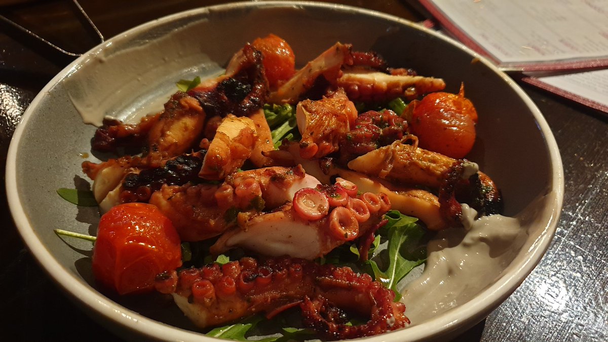 Haru 英会話youtuber Octopus の発音 みなさん たこ なんて発音してる いつだか おじいちゃんとたまたまタコの話した時に通じなくて オクトプスだぜ って言われて以来 意識しないと直せない言葉の1つ 私この発音の違いは指摘してもらわ