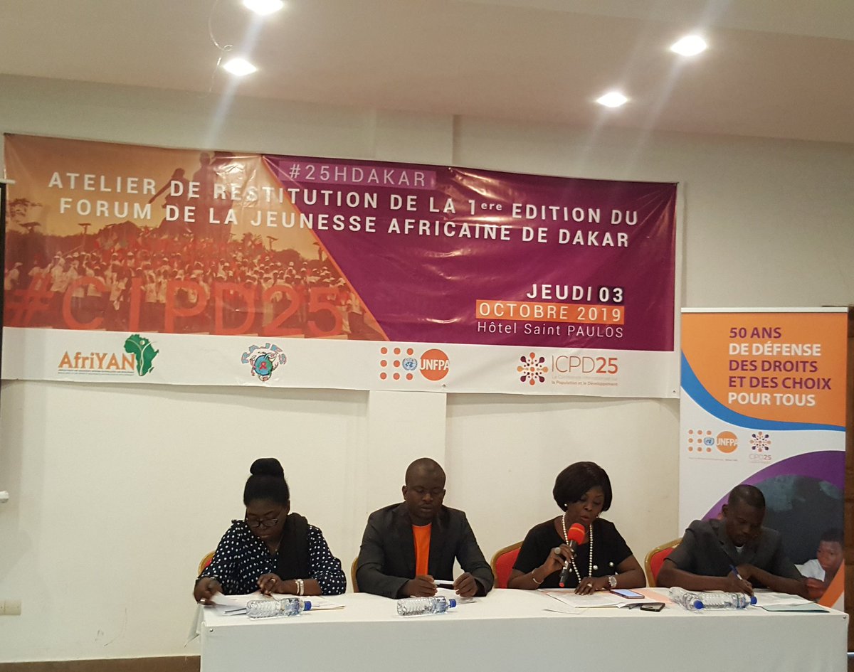 SimoneDakiche's tweet photo. #roadtonairobi #ICPD25 @afriyan_togo @UNFPA_TOGO @JosianeYaguibou La voix des jeunes comptent. Nothing about me without me. Sur les questions de la jeunesse, composons avec les jeunes.
#GoToNairobiSummit https://t.co/KM5EelQwqr