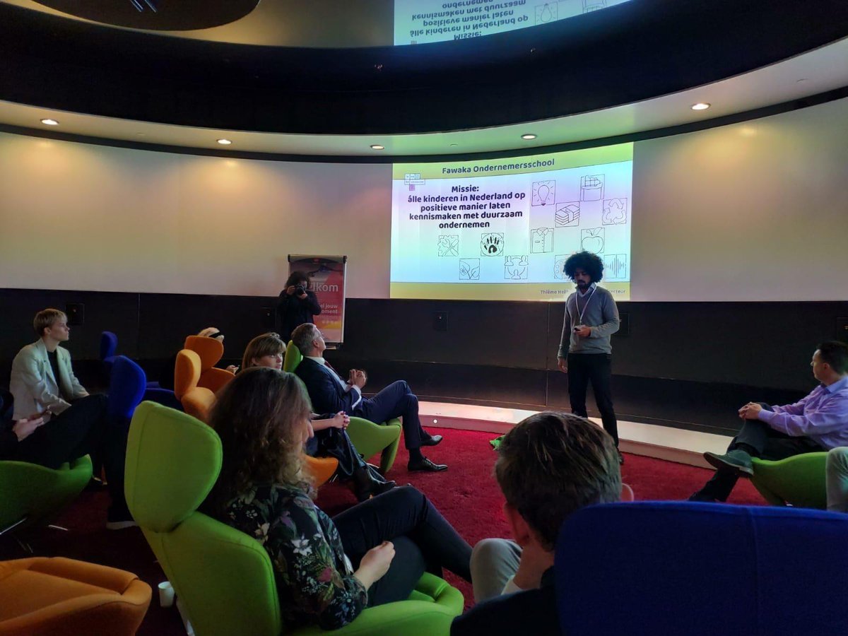 Voor het <a href="/Minocw/">Ministerie van Onderwijs, Cultuur en Wetenschap</a> gaan wij VMBO leerlingen enthousiasmeren voor techniek met onze toffe Robo, Video, Elektro en Techniek Ondernemersprogramma's. Ze starten hun eigen bedrijfje en maken een duurzaam technisch product! 
#KickOff #SterkTechniekOnderwijs