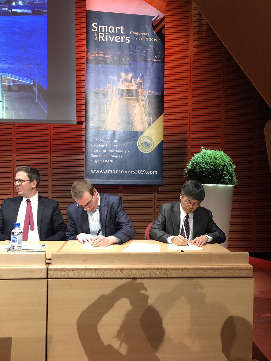 2019Smart's tweet image. Signature of the agreement for #smartrivers2021 #nanjing @PIANC1 @2019Smart