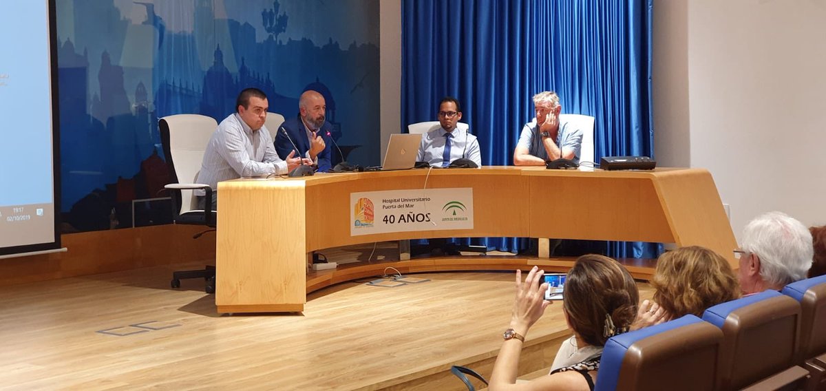 Conferencia de responsables de las unidades de rehabilitación cardiaca de la provincia de Cádiz hablando sobre la situación actual de la rehabilitación cardíaca. 
Dr. Rafael Colman
Dr. Juan Manuel Lacal 
Dr. Eduardo Martínez