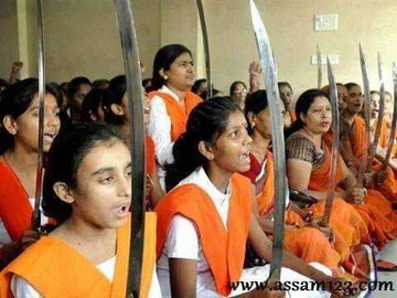 umair_nadir's tweet photo. India has become a role model for terrorists worldwide,
Do maximum RT nd give slap on Endia terrorist face
#IndianNukesWithRSS https://t.co/EFONDZ3X0H