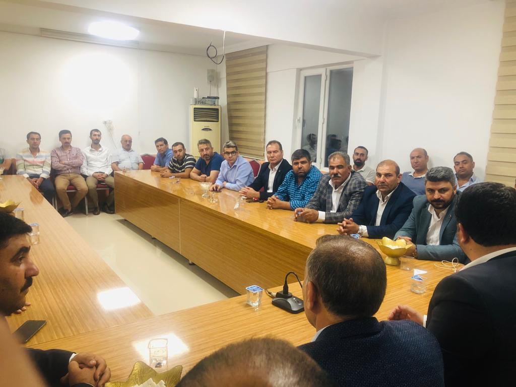 Bu millete hizmet etmek isteyenin sevdası da aşkı da bitmez. Özveriyle hiç durmadan yola devam edeceğiz. 

İl başkanımız <a href="/byildiz63/">Bahattin Yıldız 🇹🇷</a> ,Hilvan ilçe başkanımız <a href="/mustafa_cidir/">Mustafa CİDİR</a> İlçe başkanlığımıza gelir gelmez Ayağımızın tozuyla bizi ziyaret ettiler.

<a href="/RTErdogan/">Recep Tayyip Erdoğan</a> <a href="/fahrettinaltun/">Fahrettin Altun</a>