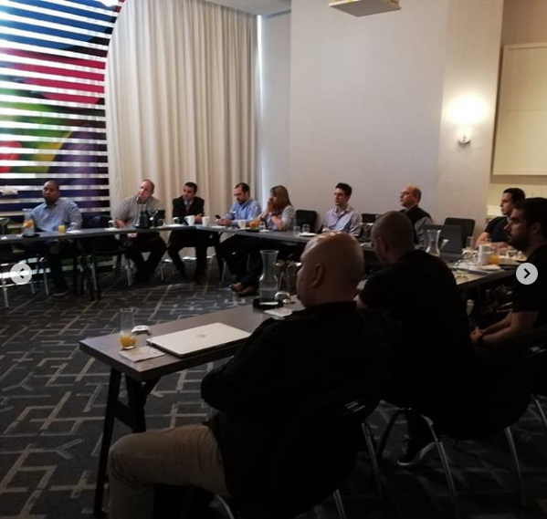 plugdo_com's tweet photo. El pasado jueves participamos como #startup invertido de Ciudad del Saber @innovaCDS en el mentoring meeting donde pudimos compartir a través de un pitch nuestra tecnología de integración @plugdo.
Imágenes: @innovaCDS https://t.co/qNrKVDExX7