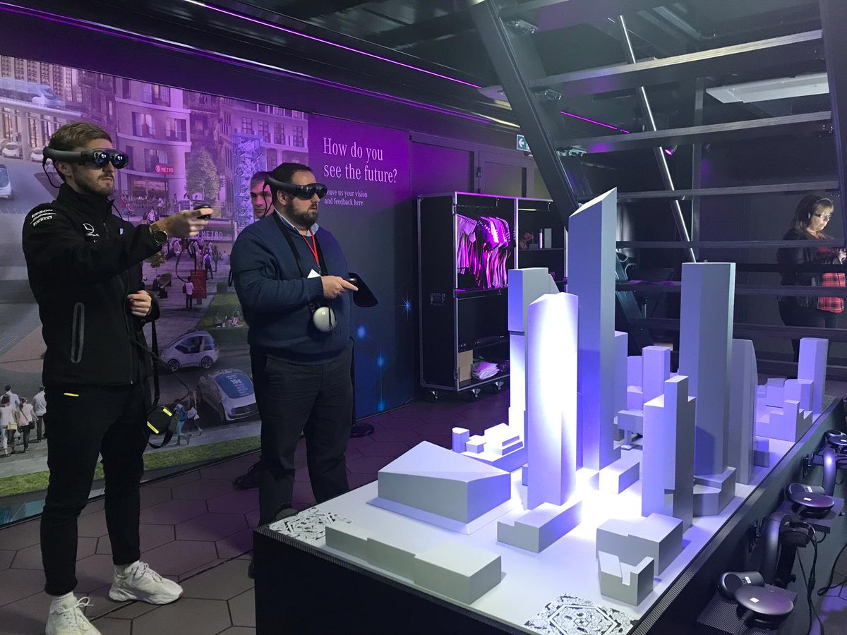 Van Excellence tweet media